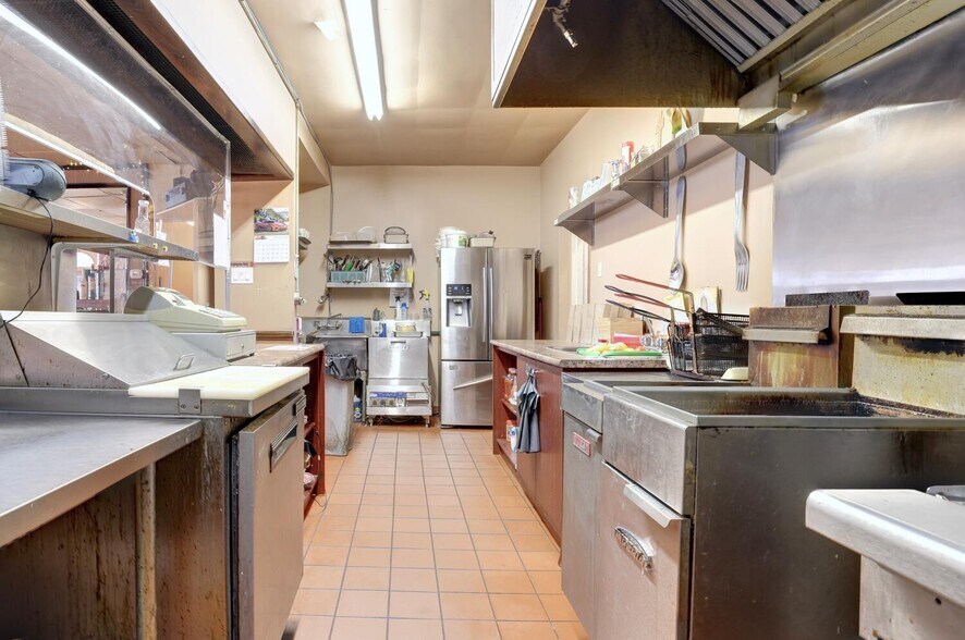 More Photos Of 448 Browns Line, Toronto Restaurant For Sale