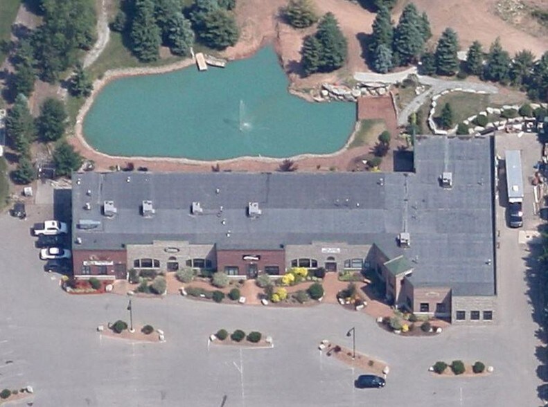 More Photos Of 1700 Sand Acres Dr, De Pere Storefront Retail Office For Lease