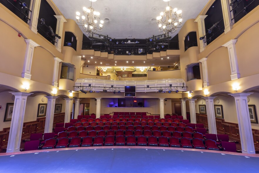 More Photos Of 100-112 N Citrus Ave, Covina Theater Concert Hall For Lease