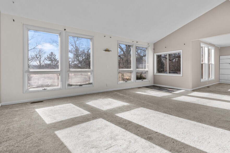 More Photos Of 39918 93rd St, Genoa City General Retail For Sale