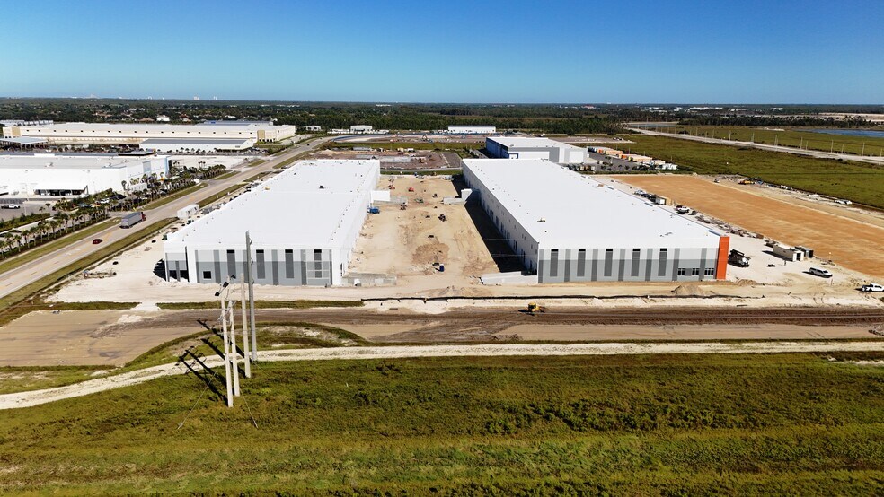 More Photos Of 16815 Oriole Rd, Fort Myers Unknown For Lease