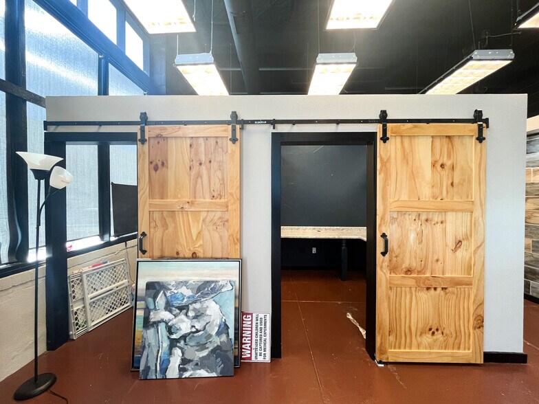 More Photos Of 509 W Olive St, Springfield General Retail For Sale