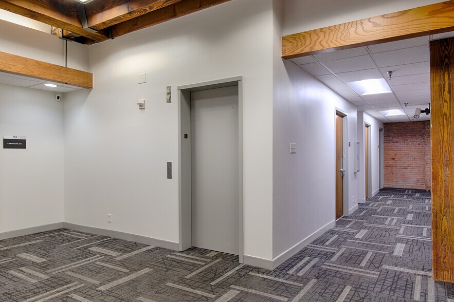 More Photos Of 302-306 N Market St, Dallas Loft Creative Space For Lease