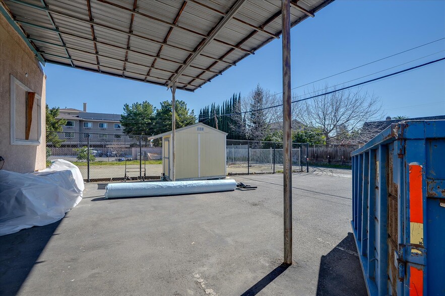 More Photos Of 950 E El Camino Real, Sunnyvale Freestanding For Lease