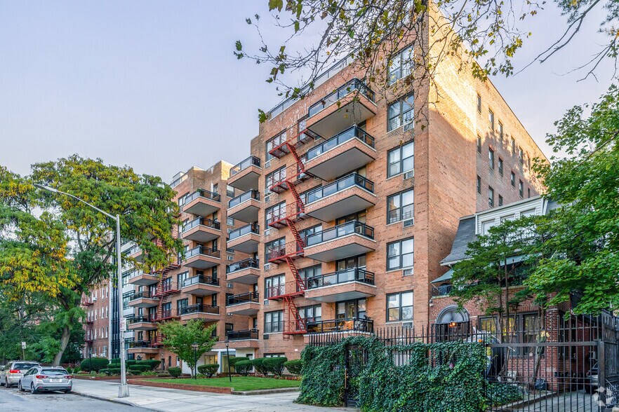 More Photos Of 313-319 Ocean Pky, Brooklyn Apartments For Lease