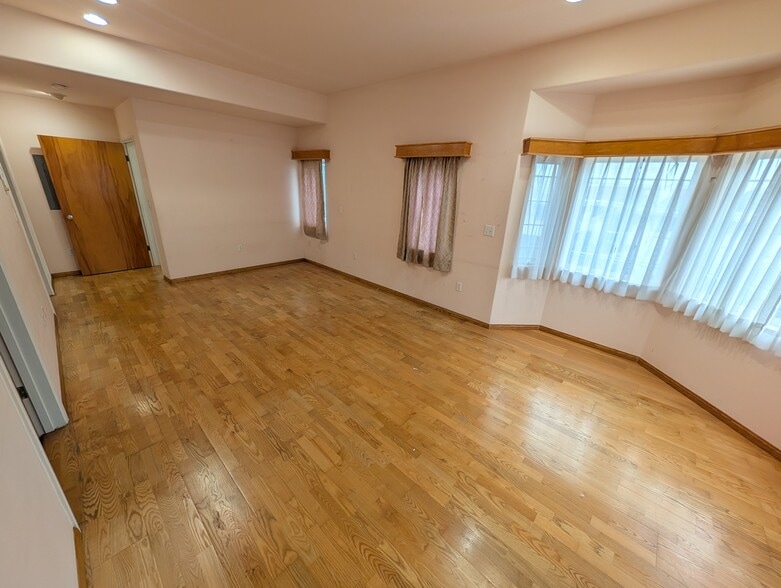 More Photos Of 1631 Liliha St, Honolulu Medical For Sale