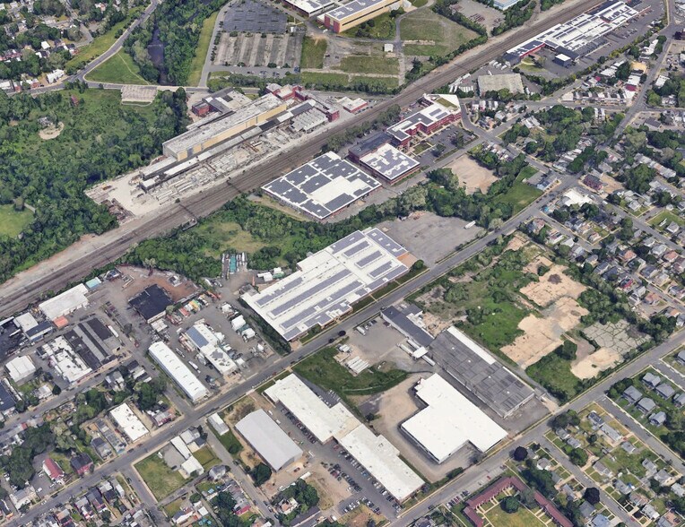 More Photos Of 1400 E State St, Hamilton Manufacturing For Lease