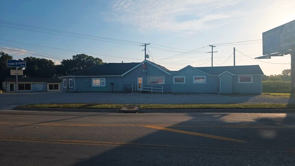 More Photos Of 1801 S National, Fort Scott Convenience Store For Sale