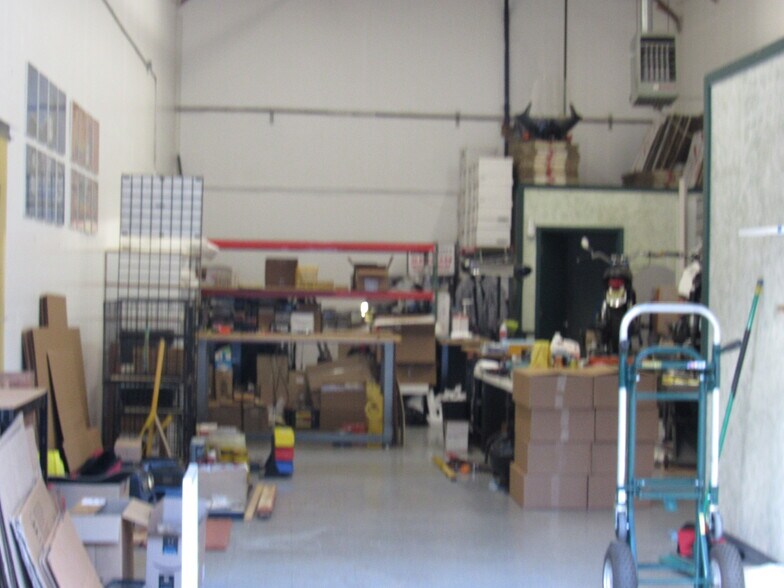 More Photos Of 77 Pension Rd, Manalapan Township Warehouse For Lease