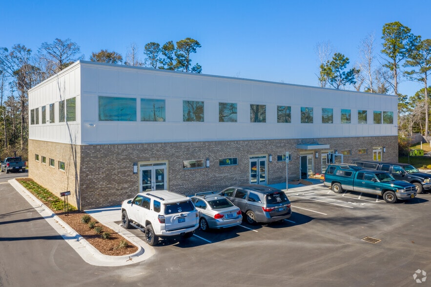 Primary Photo Of 5208 Carolina Beach Rd, Wilmington Flex For Sale