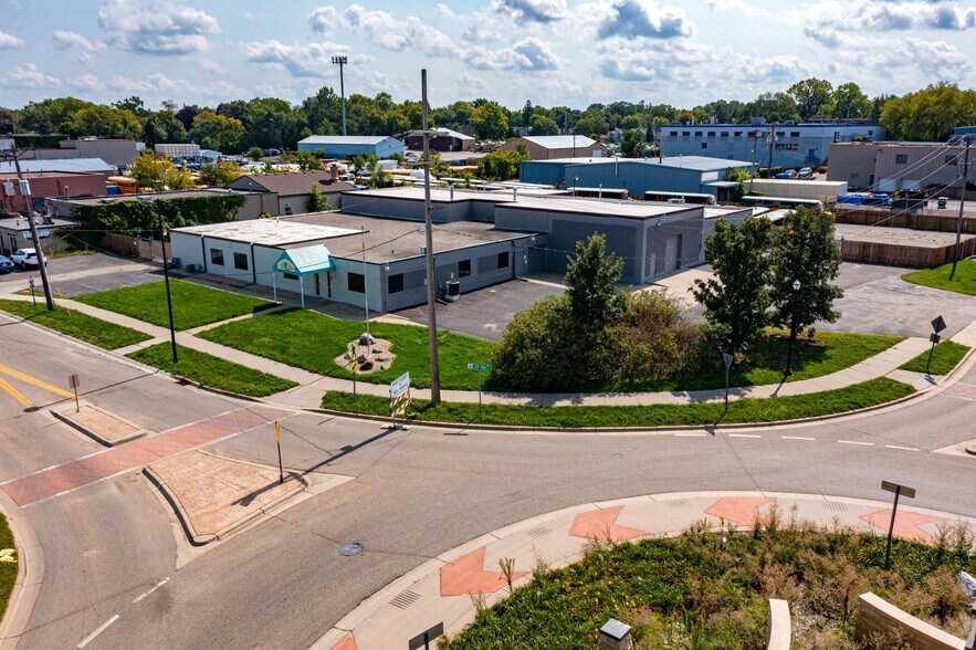 More Photos Of 636 NE 39th Ave, Minneapolis Manufacturing For Sale