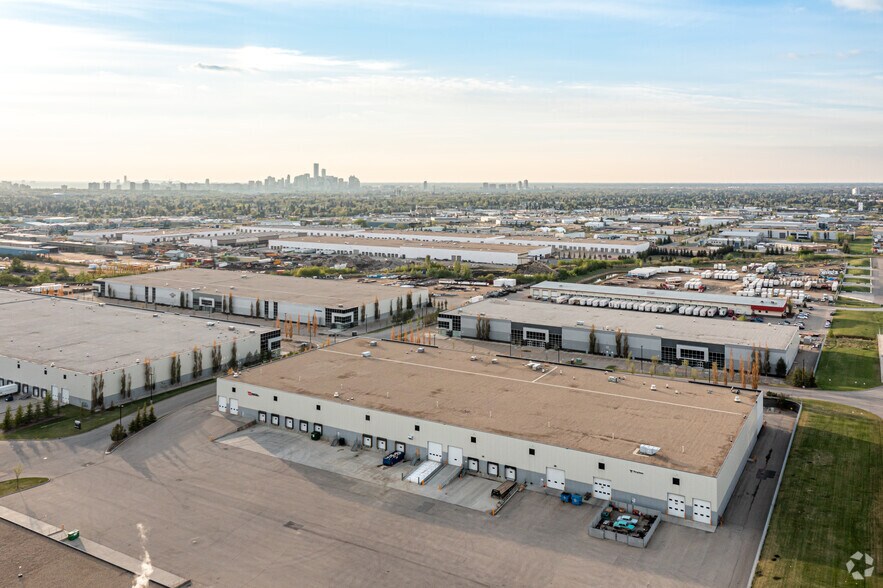 More Photos Of 6340-6356 Roper Rd NW, Edmonton Unknown For Lease
