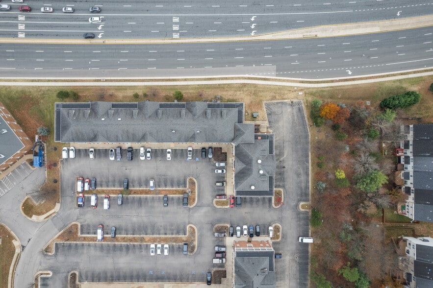 More Photos Of 13885 Hedgewood Dr, Woodbridge Office Residential For Sale