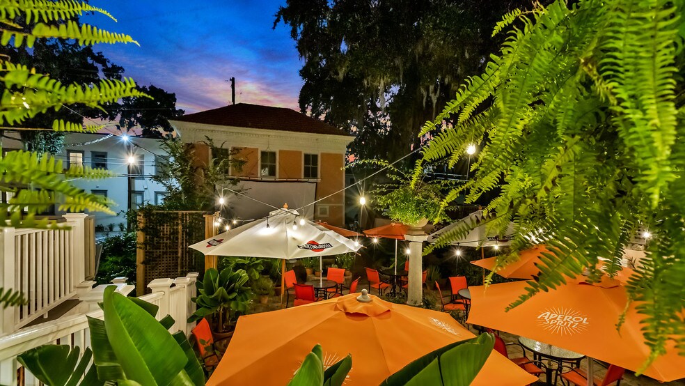 More Photos Of 119 E 37th St, Savannah Restaurant For Sale