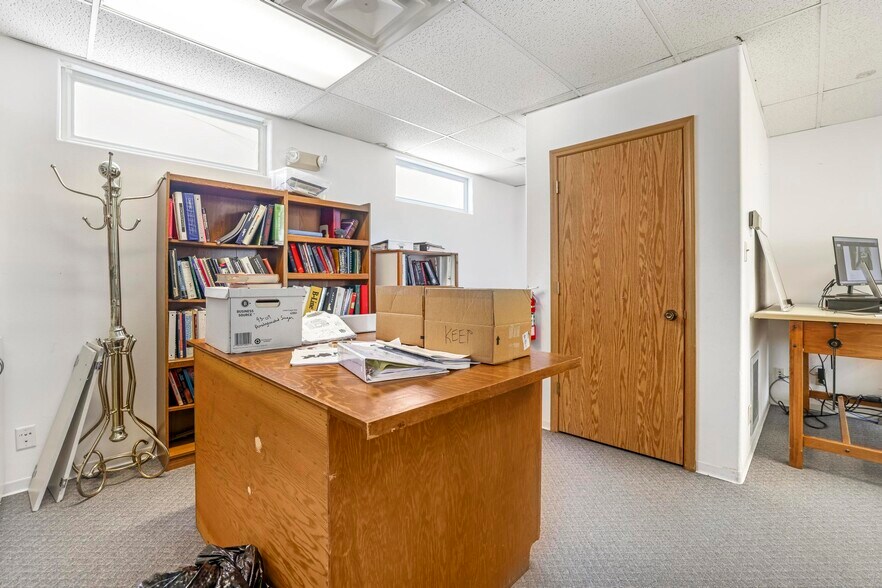 More Photos Of 507 Main Ave W, Twin Falls Flex For Sale