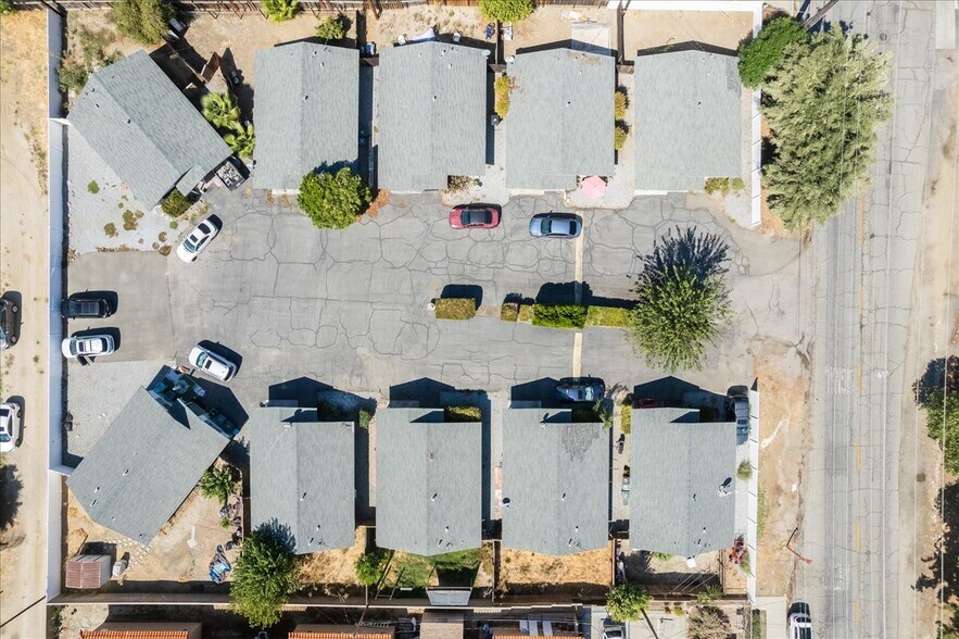 More Photos Of 171 N Hemet St, Hemet Apartments For Sale
