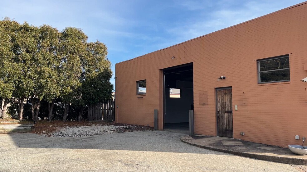 Primary Photo Of 4 Union Hill Rd, Conshohocken Warehouse For Lease