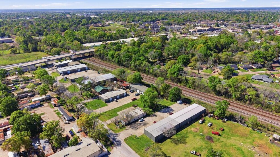 More Photos Of 6550 Westwood Blvd, Beaumont Warehouse For Lease