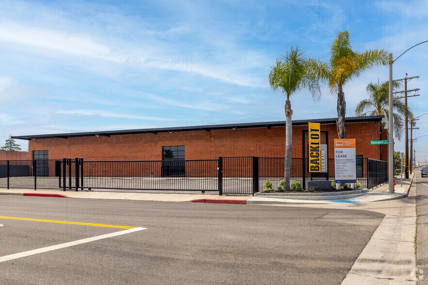 More Photos Of 4100 Vanowen Pl, Burbank Warehouse For Lease