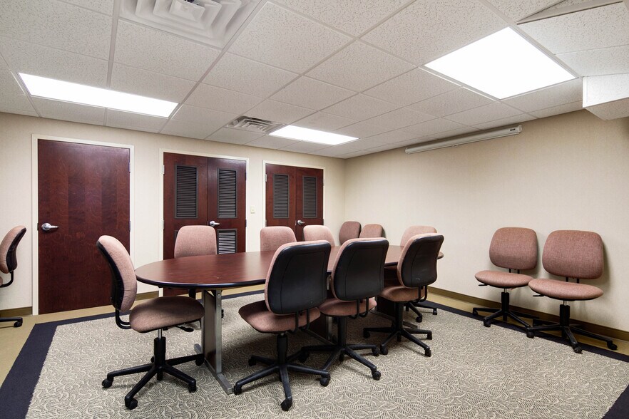 More Photos Of 6205 Raeford Rd, Fayetteville Office For Sale