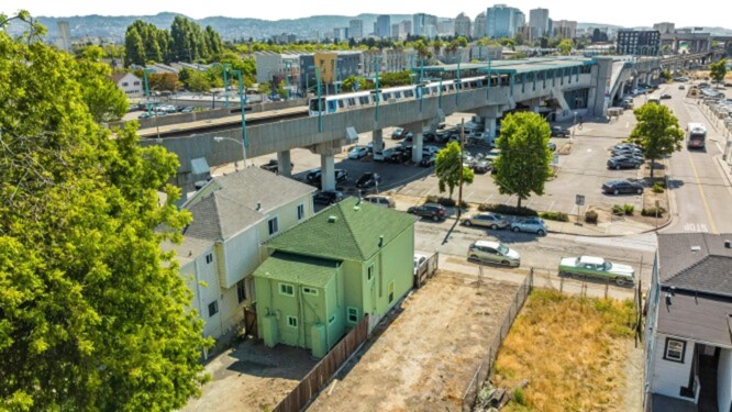 More Photos Of 537 Chester St, Oakland Apartments For Sale