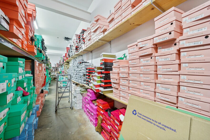 More Photos Of 5061 Allentown Rd, Suitland General Retail For Sale