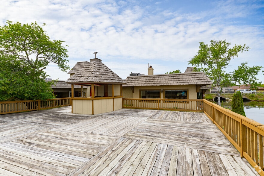 More Photos Of 2006-2024 S Airport Rd W, Traverse City Freestanding For Lease