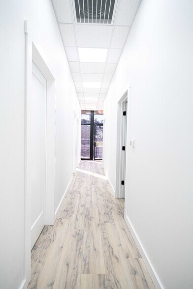 More Photos Of 3606-3622 S Tyler St, Dallas Unknown For Lease