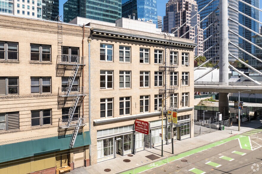 More Photos Of 580 Howard St, San Francisco Apartments For Lease