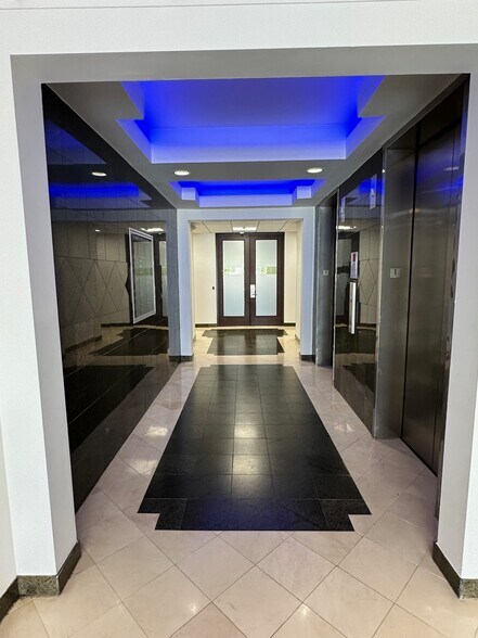 More Photos Of 710 N Post Oak Rd, Houston Office For Lease