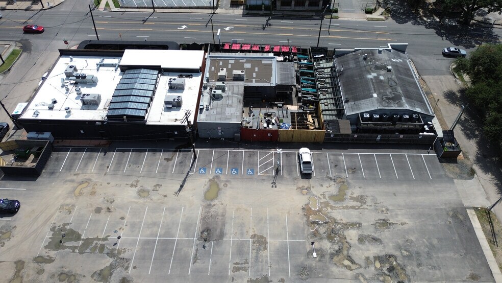 More Photos Of 5110 Washington Ave, Houston Storefront For Lease