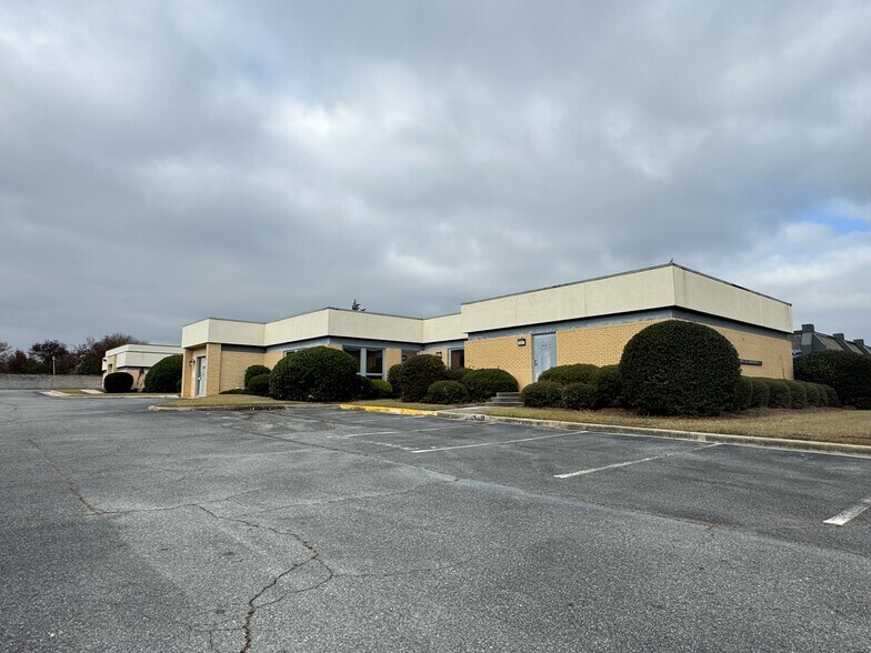 Primary Photo Of 1021 N Houston Rd, Warner Robins Medical For Sale