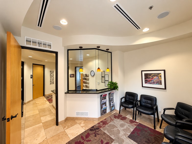 More Photos Of 9965 N 95th St, Scottsdale Medical For Sale