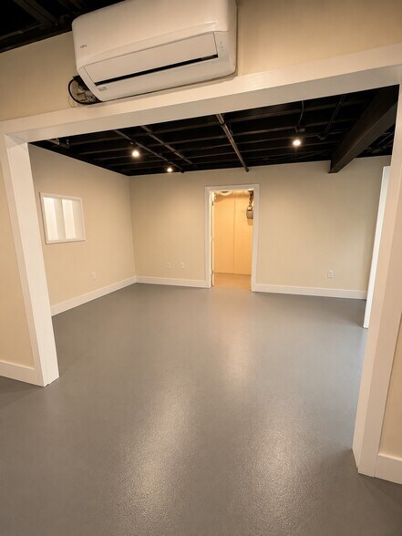 More Photos Of 1717 E Franklin St, Richmond Storefront Retail Residential For Sale