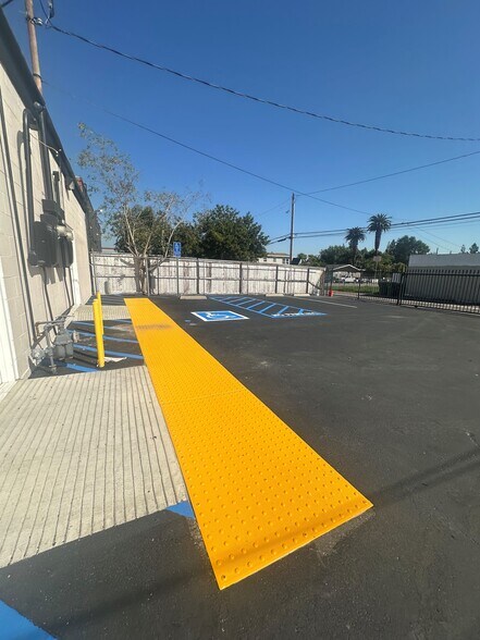More Photos Of 214 W La Habra Blvd, La Habra Storefront For Sale