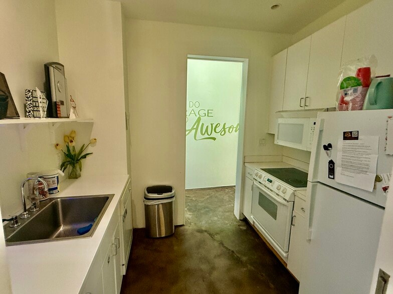 More Photos Of 1037 Monroe Dr NE, Atlanta Office For Sale