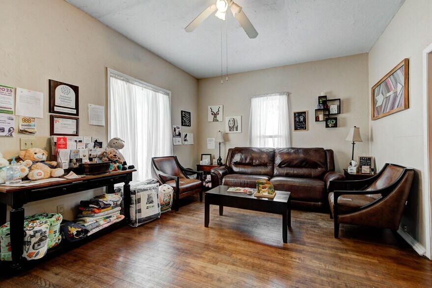 More Photos Of , El Reno Office For Sale