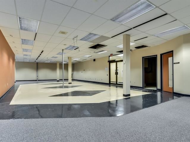 More Photos Of 107-111 Rue Maclaren E, Gatineau General Retail For Lease