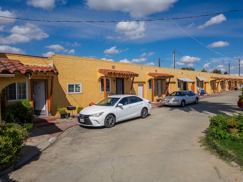 More Photos Of 1407 W 16th St, Merced Hotel For Sale