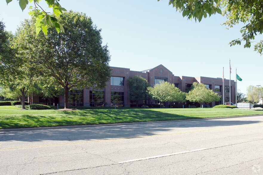 More Photos Of 3601 Vincennes Rd, Indianapolis Office For Sale