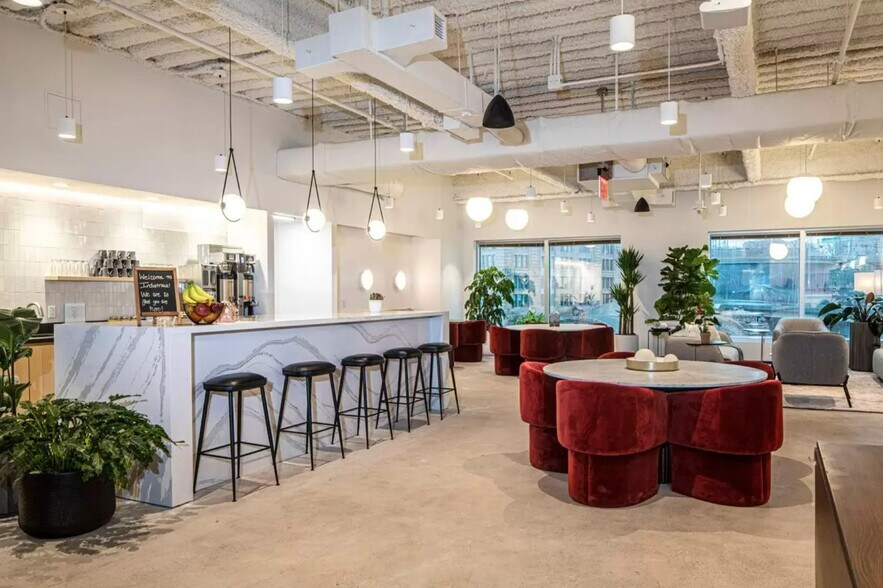 More Photos Of 1001 Liberty Ave, Pittsburgh Coworking Space