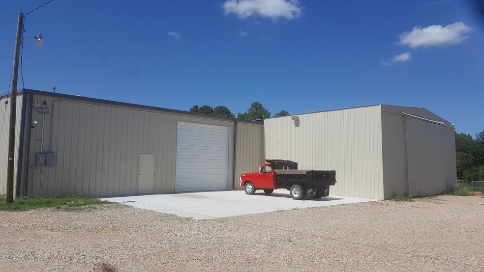 More Photos Of 820 W Harrison Rd, Longview Warehouse For Lease