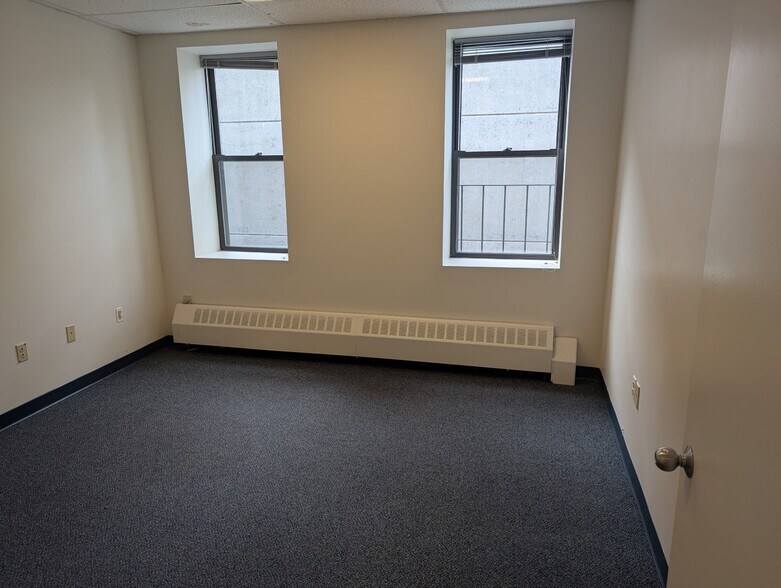 More Photos Of 24 Thorndike St, Cambridge Office For Lease