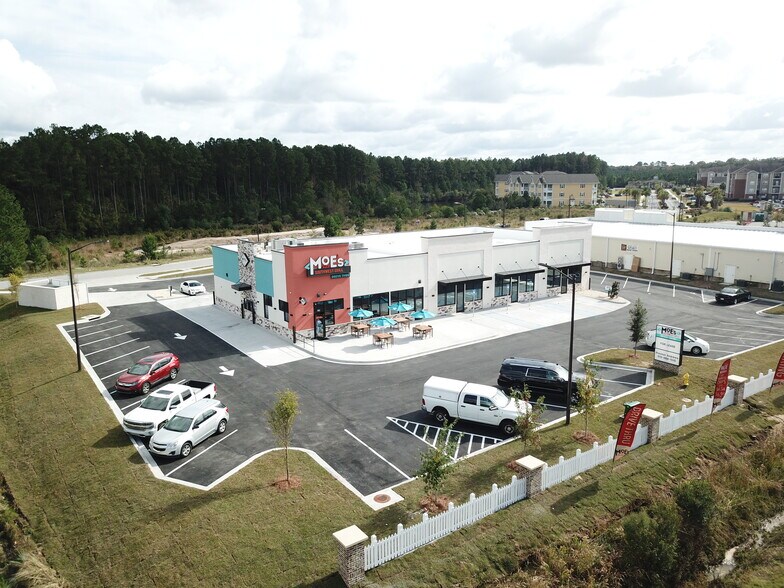 Primary Photo Of 4 Magnolia Blvd, Port Wentworth General Retail For Lease