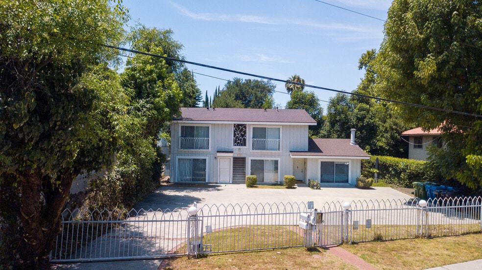 More Photos Of 4747 Orion Ave, Sherman Oaks Multifamily For Sale