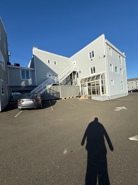 More Photos Of 47 Riverside Ave, Westport Office For Lease