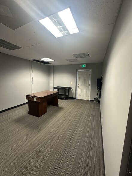More Photos Of 1273 S Cherokee St, Denver Warehouse For Lease