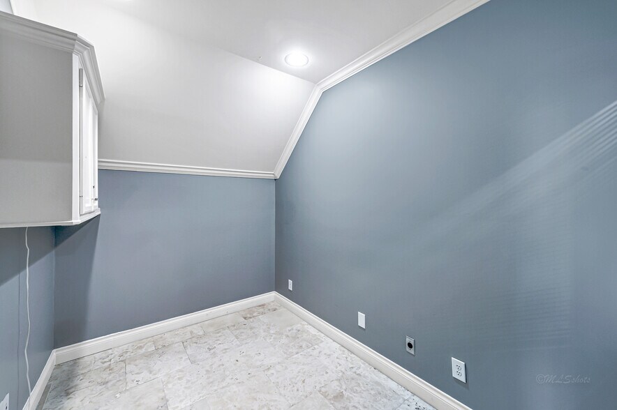 More Photos Of 607 Park Grove Dr, Katy Medical For Lease