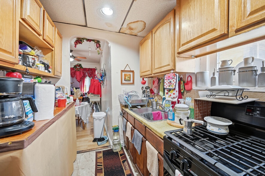 More Photos Of 2310 Creston Ave, Bronx Apartments For Sale