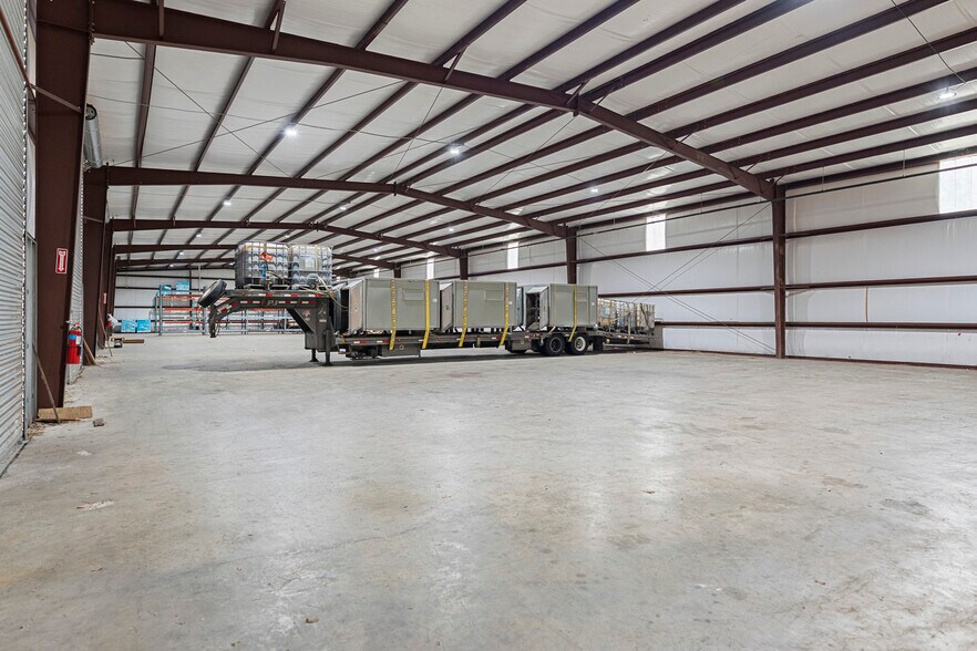 More Photos Of 1465 Brittmoore Rd, Houston Distribution For Sale